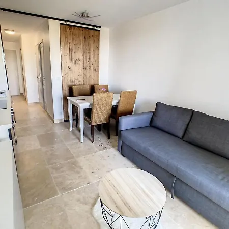 Feriehus Welcoming Holiday In With Terrace *