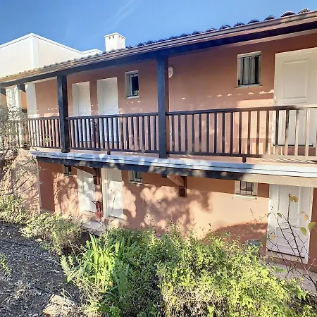 Welcoming Holiday In With Terrace * Grimaud